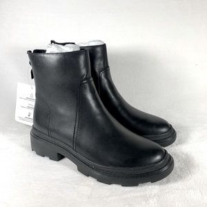 Like NEW Naturalizer Women's Joelle Waterproof Ankle Boot Black Size 8.5M